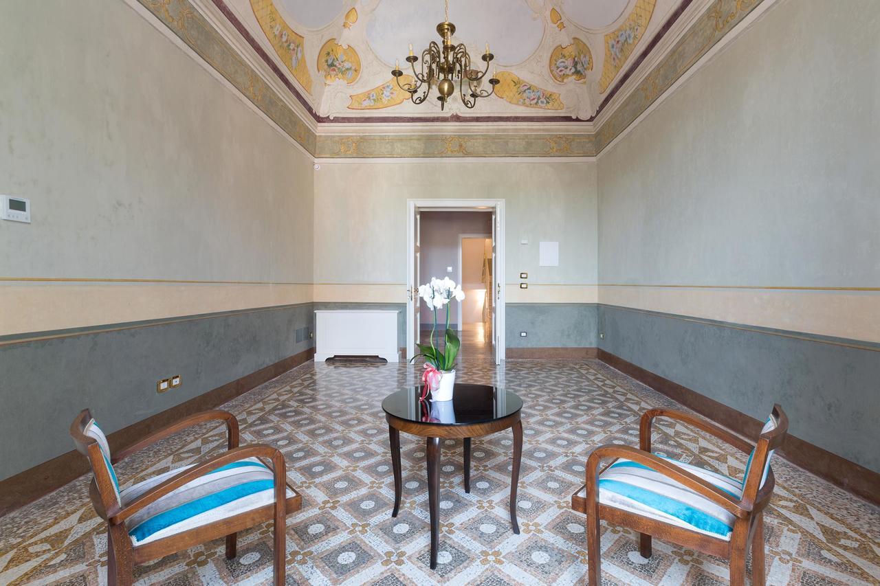 カザラーノ Palazzo Fasti Bed & Breakfast エクステリア 写真