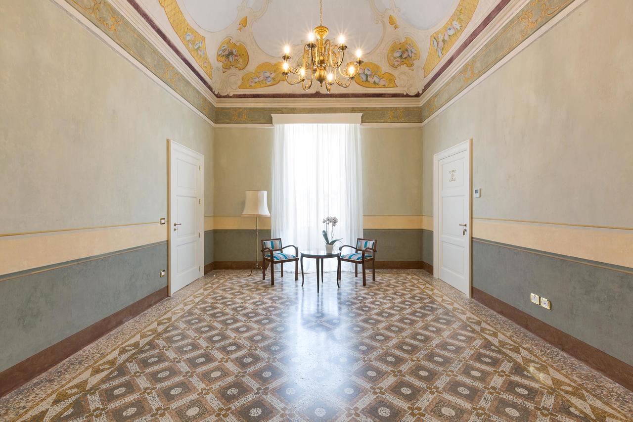 カザラーノ Palazzo Fasti Bed & Breakfast エクステリア 写真